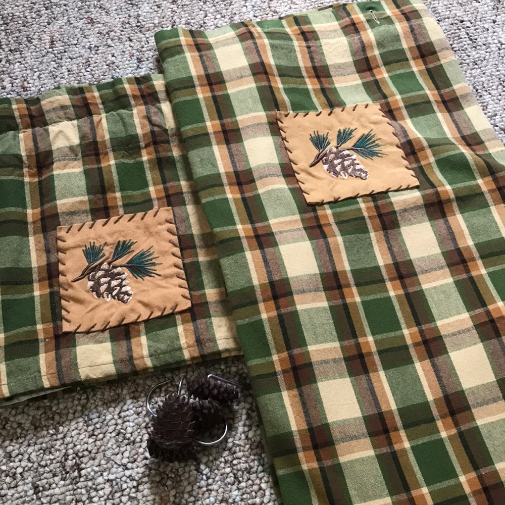 Park Designs shower curtain, rings and valance